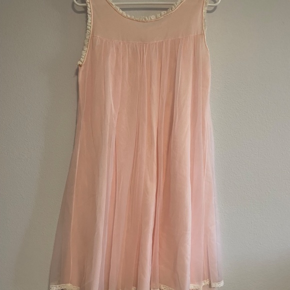 Vintage Nylon Peignoir Nightgown Set Pink and White Lace Babydoll - Picture 4 of 4